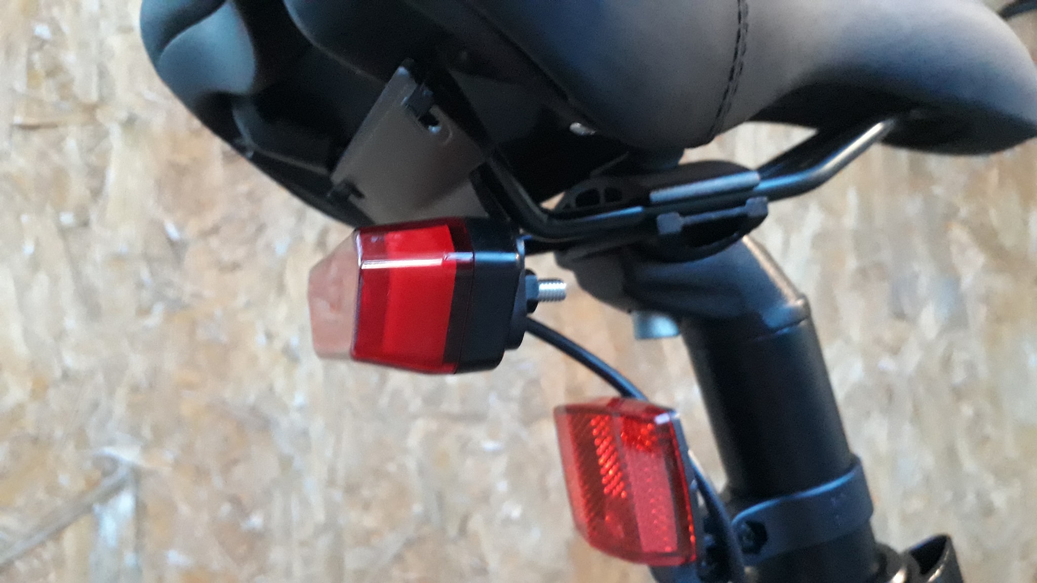 Mate X How To Mount The Rear Light - Mate X Bike Zone